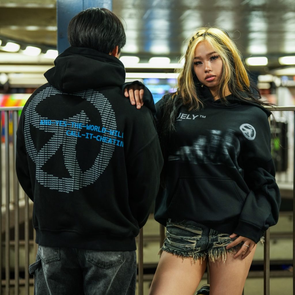 Étude de cas : le merchandising de Cluely.ai, quand la controverse devient une force